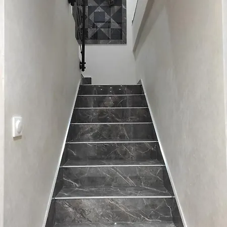 Maison Elegante Et Spacieuse
