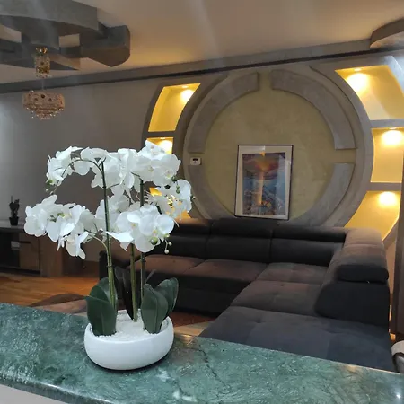 Maison Elegante Et Spacieuse Vakantiehuis Écouen