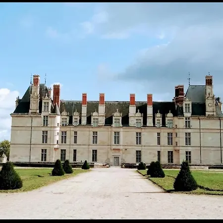 Maison Elegante Et Spacieuse
